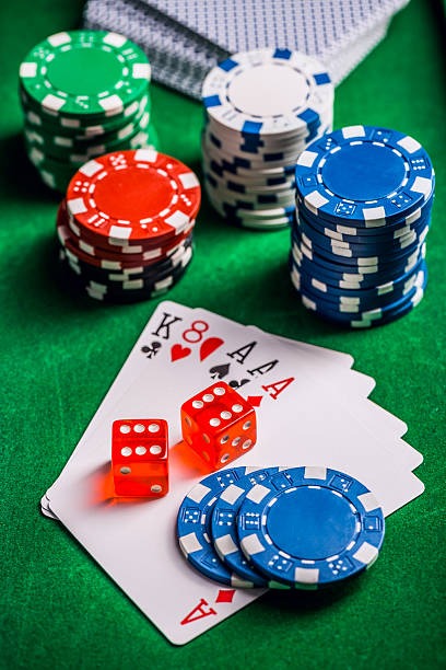Roulette wheel result display showing winning number and payout calculation